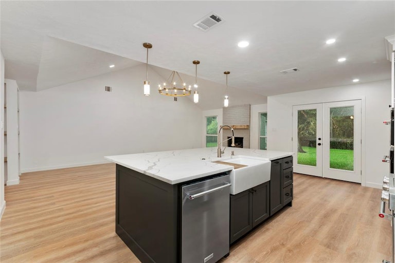 Photo 19 of 48 - 1924 Foxtail Pl, Spring, TX 77380