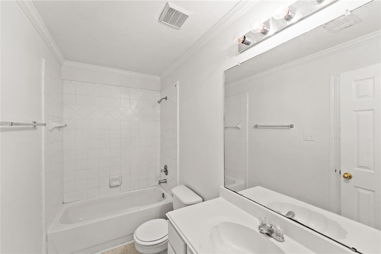 Photo 20 of 26 - 18115 Polo Meadow Dr, Humble, TX 77346