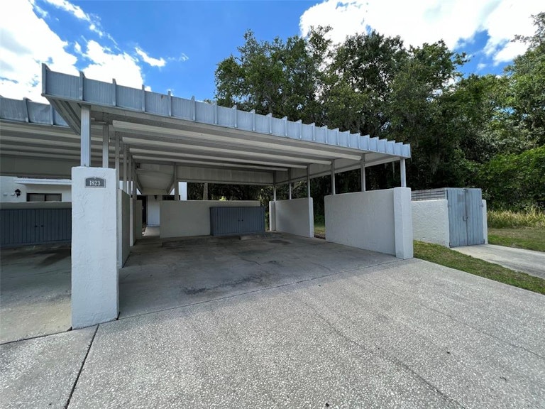 Photo 3 of 55 - 1823 Village Ct #1823, Mulberry, FL 33860
