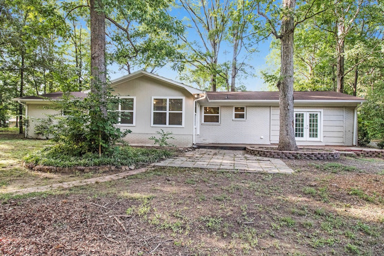 Photo 5 of 16 - 909 White Oaks Cir, Monroe, NC 28112