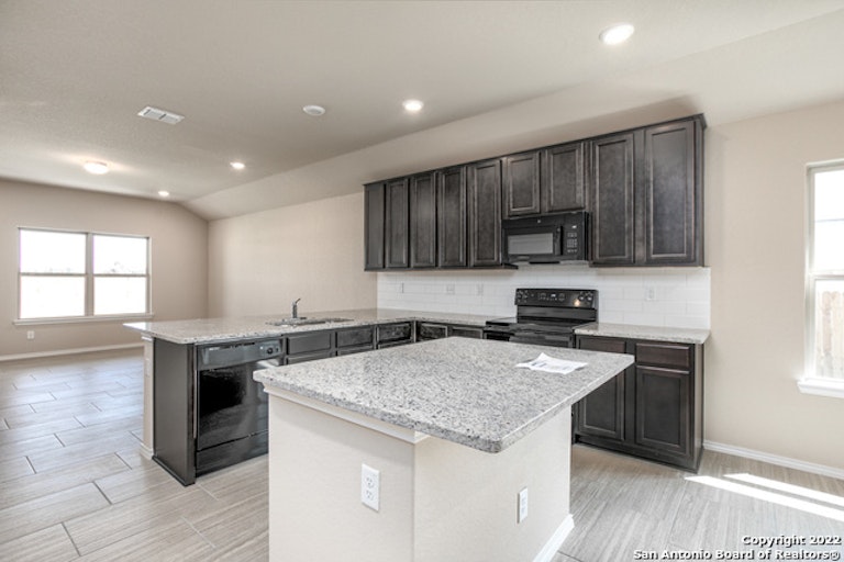 Photo 10 of 27 - 1062 Sixtree Dr, New Braunfels, TX 78130
