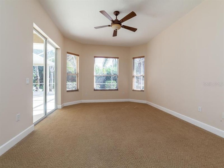 Photo 12 of 25 - 534 Planters Manor Way, Bradenton, FL 34212
