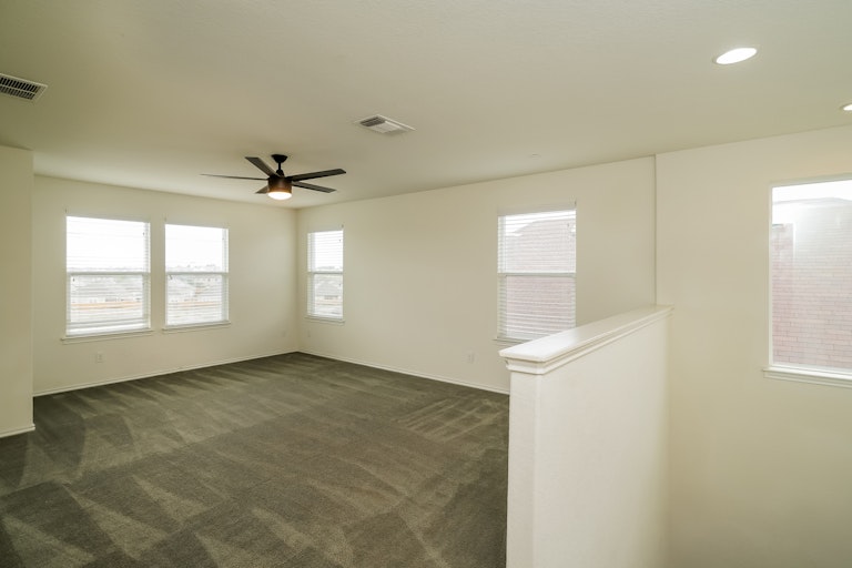 Photo 18 of 27 - 4213 Gale Mdws, New Braunfels, TX 78130