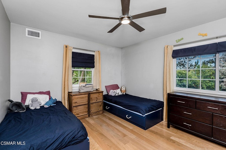Photo 37 of 60 - 4641 Caritina Dr, Tarzana, CA 91356