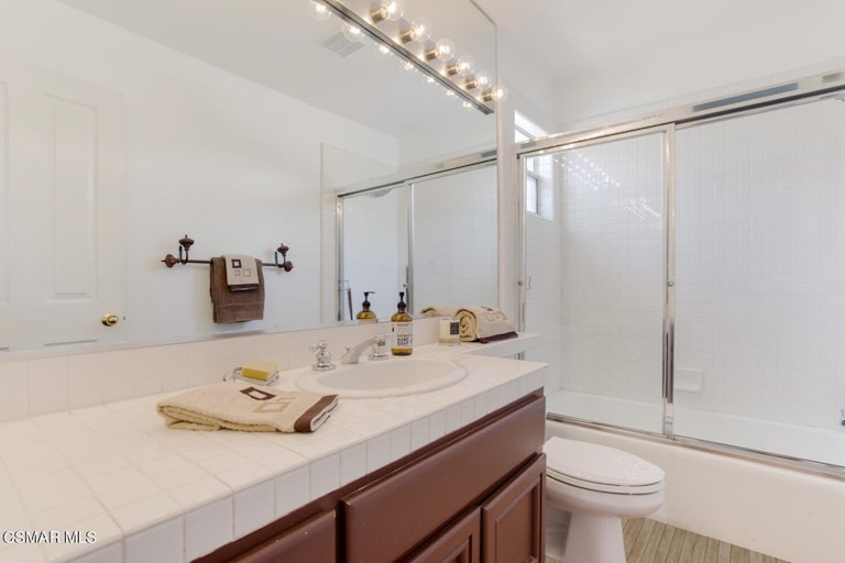 Photo 20 of 31 - 617 Breckenridge Pl, Simi Valley, CA 93065