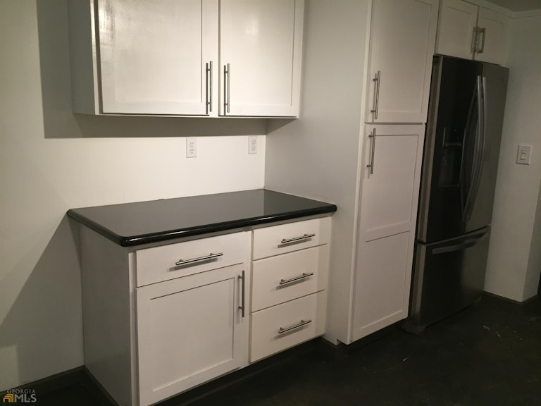 Photo 37 of 49 - 294 Smyrna Powder Springs Rd SW, Marietta, GA 30060