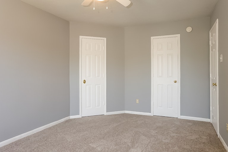 Photo 17 of 27 - 8910 Aberdeen Park Dr, Houston, TX 77095