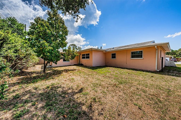 Photo 29 of 31 - 1432 Temple St, Clearwater, FL 33756