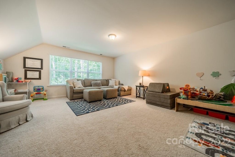Photo 17 of 38 - 5726 Kildare Ct, Belmont, NC 28012