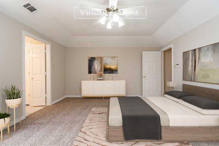 Photo 3 of 36 - 1721 Knob Hill Dr, Garland, TX 75043