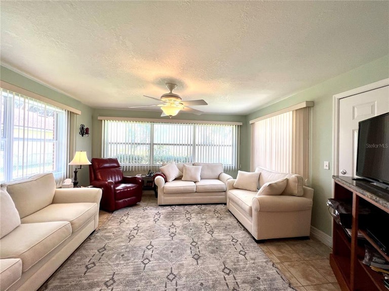 Photo 23 of 48 - 1519 S Lake Shipp Dr, Winter Haven, FL 33880