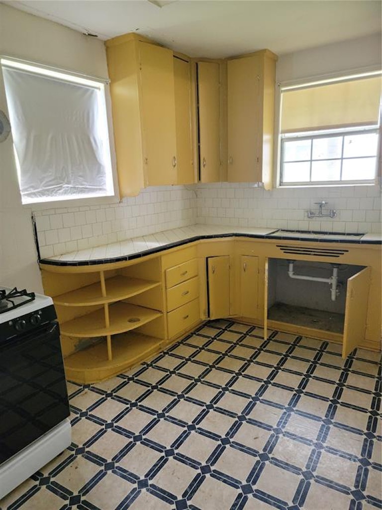 Photo 6 of 7 - 3610 Rosalie St, Houston, TX 77004