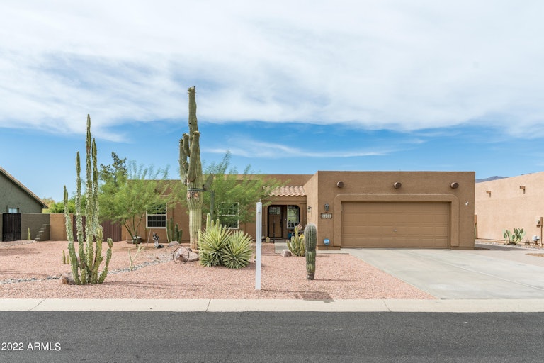 Photo 2 of 34 - 9492 E Anasazi Pl, Gold Canyon, AZ 85118