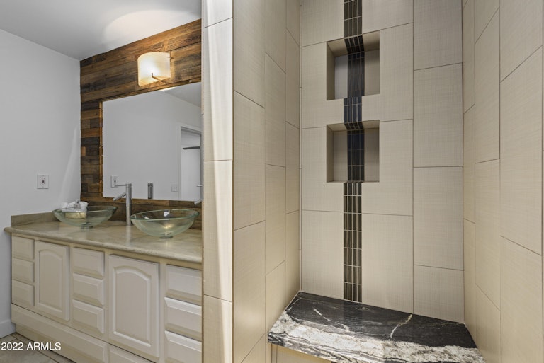 Photo 22 of 38 - 4401 E Montecito Ave, Phoenix, AZ 85018