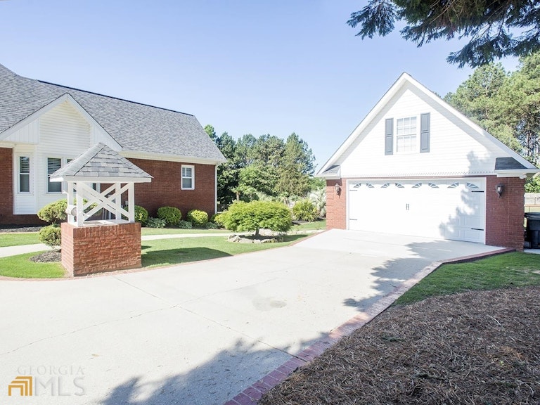 Photo 6 of 67 - 35 Upchurch Rd, McDonough, GA 30252