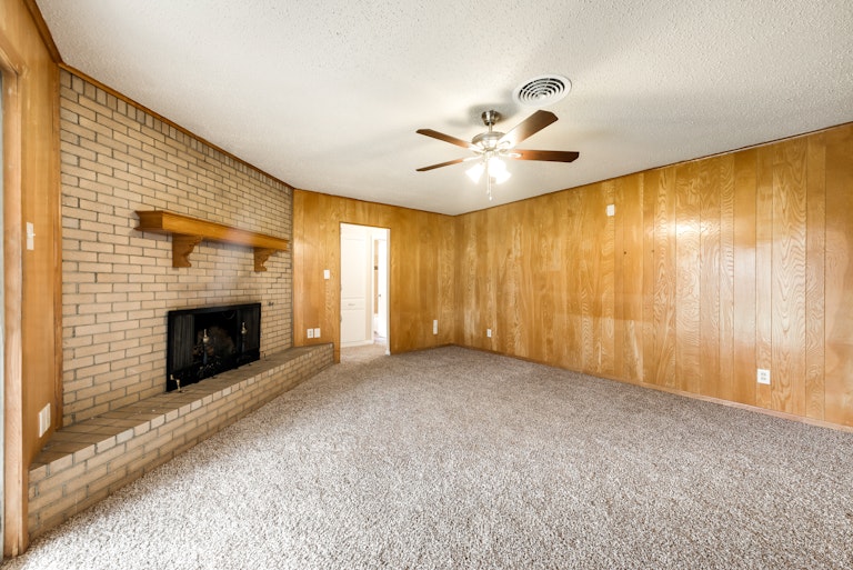 Photo 12 of 24 - 5729 Wedgmont Cir N, Fort Worth, TX 76133