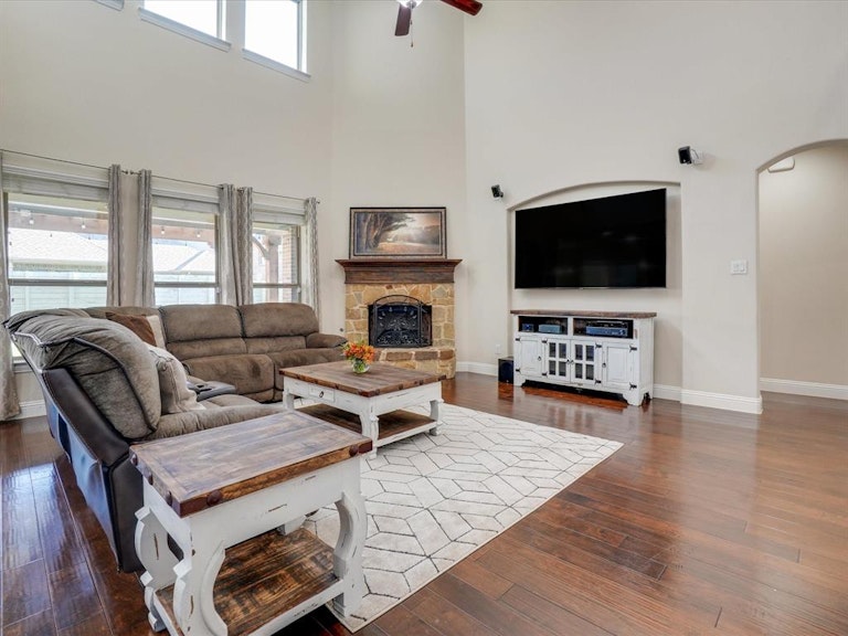 Photo 6 of 40 - 1412 9th St, Argyle, TX 76226