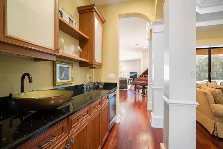 Photo 6 of 23 - 2625 Colony Ter, Sarasota, FL 34239