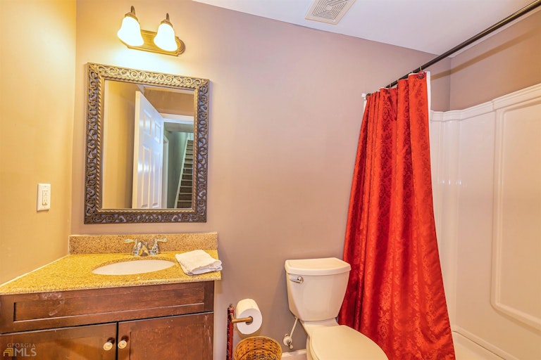 Photo 34 of 61 - 11 Rockridge Dr, Newnan, GA 30265