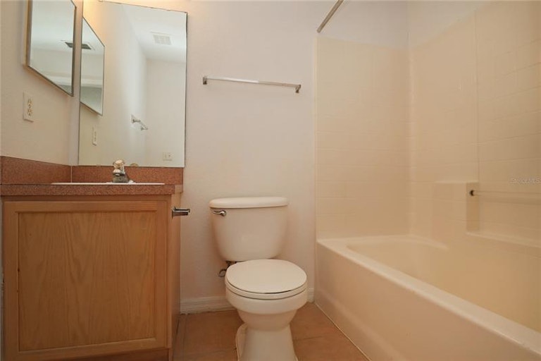 Photo 20 of 28 - 228 Castlemain Cir, Davenport, FL 33897