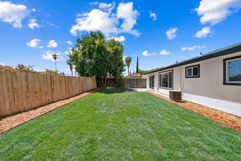 Photo 23 of 29 - 4208 Strathmore Way, North Highlands, CA 95660