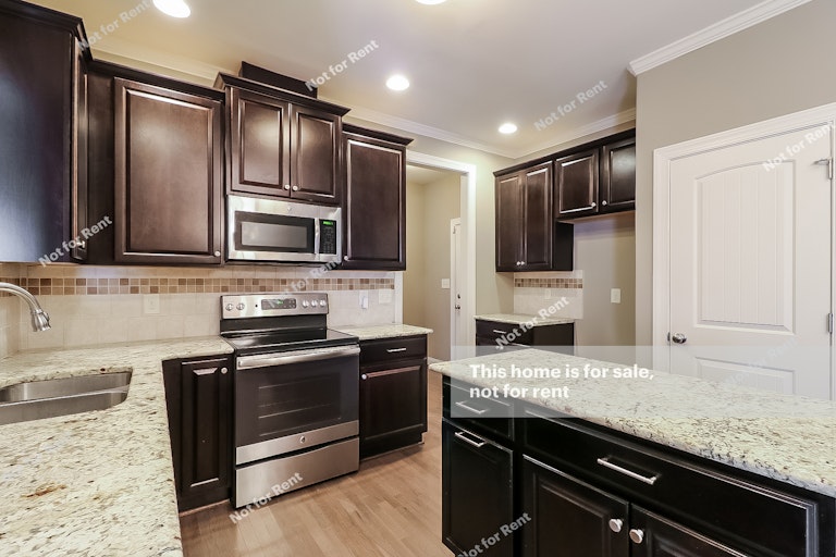 Photo 12 of 27 - 168 Talford Dr, Wendell, NC 27591