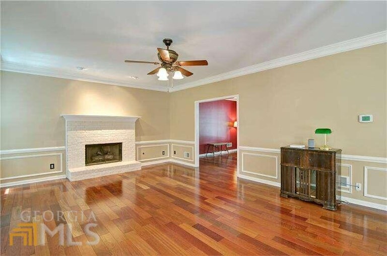 Photo 25 of 78 - 945 Whitehawk Trl, Lawrenceville, GA 30043