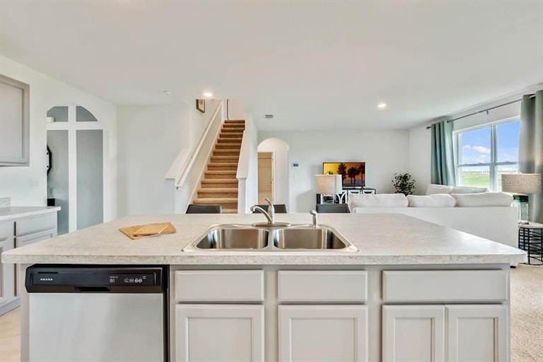 Photo 10 of 33 - 3008 Aventino Ln, Tavares, FL 32778