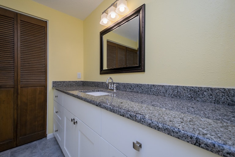 Photo 31 of 37 - 3909 Rosedale Dr, Brandon, FL 33511