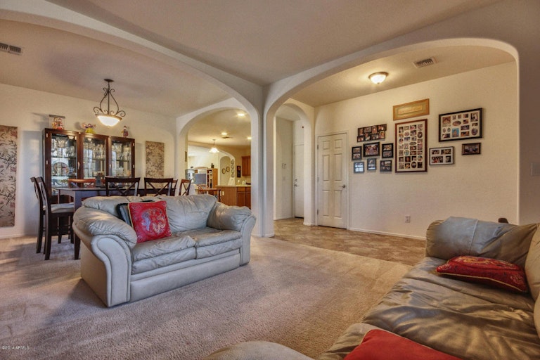 Photo 3 of 17 - 10828 E Roselle Ave, Mesa, AZ 85212