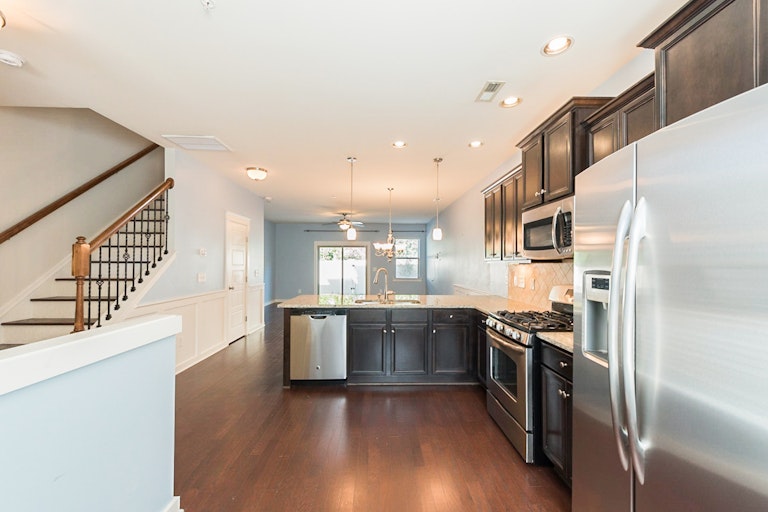 Photo 3 of 13 - 7846 Allscott Way, Raleigh, NC 27612