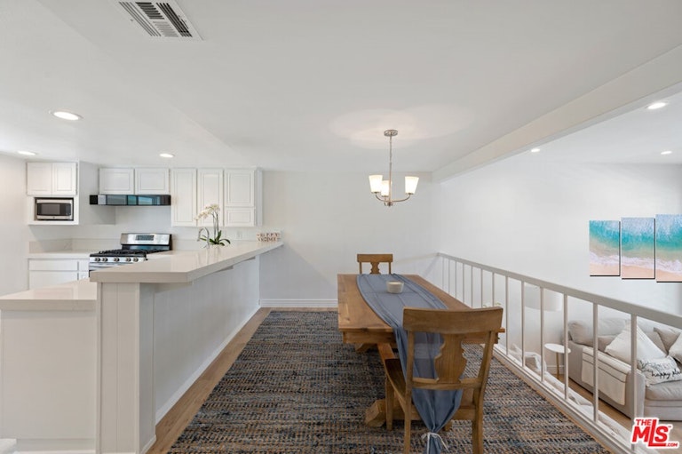Photo 12 of 38 - 13238 Fiji Way Unit B, Marina Del Rey, CA 90292