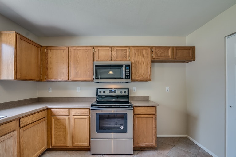 Photo 8 of 34 - 3014 W Daley Ln, Phoenix, AZ 85027