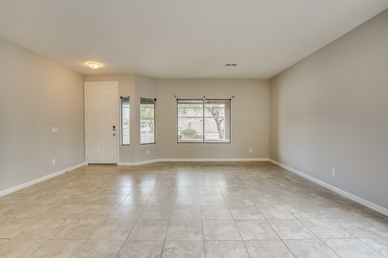 Photo 9 of 39 - 3610 S Springs Dr, Chandler, AZ 85286