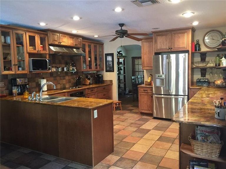 Photo 15 of 25 - 805 Sweetwater Club Blvd, Longwood, FL 32779