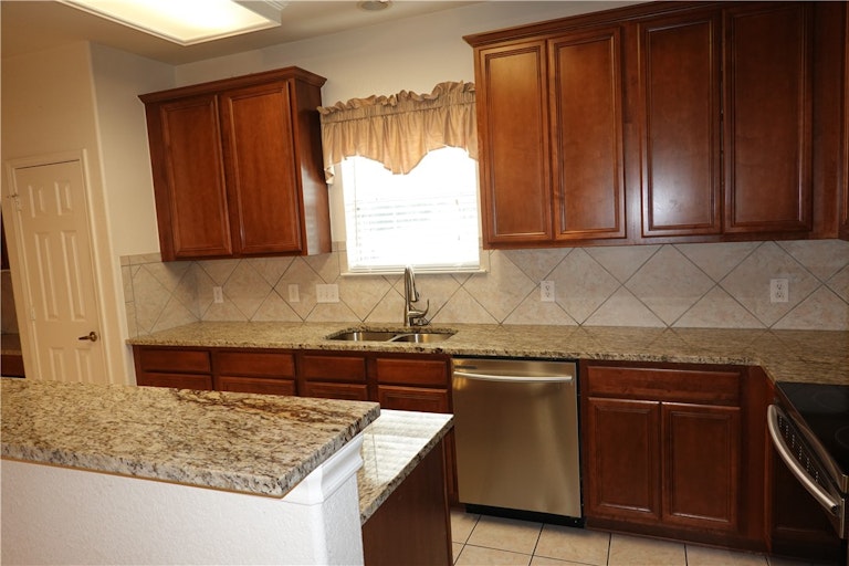 Photo 12 of 33 - 329 Island Oak Dr, Austin, TX 78748