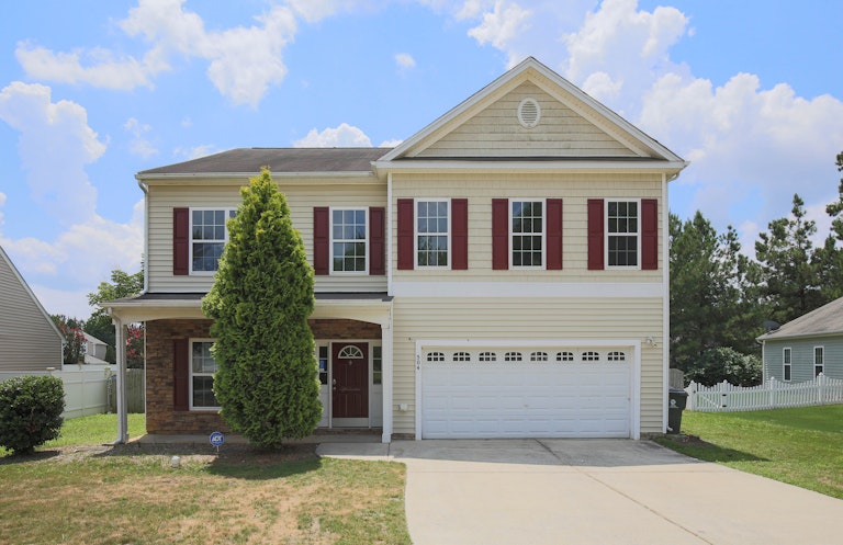 Photo 1 of 28 - 504 Arbor Crest Rd, Holly Springs, NC 27540