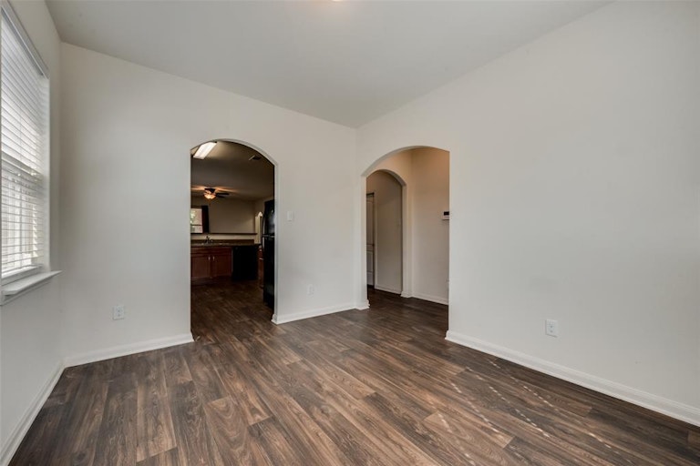 Photo 7 of 27 - 1112 Bluffview Dr, Hutchins, TX 75141