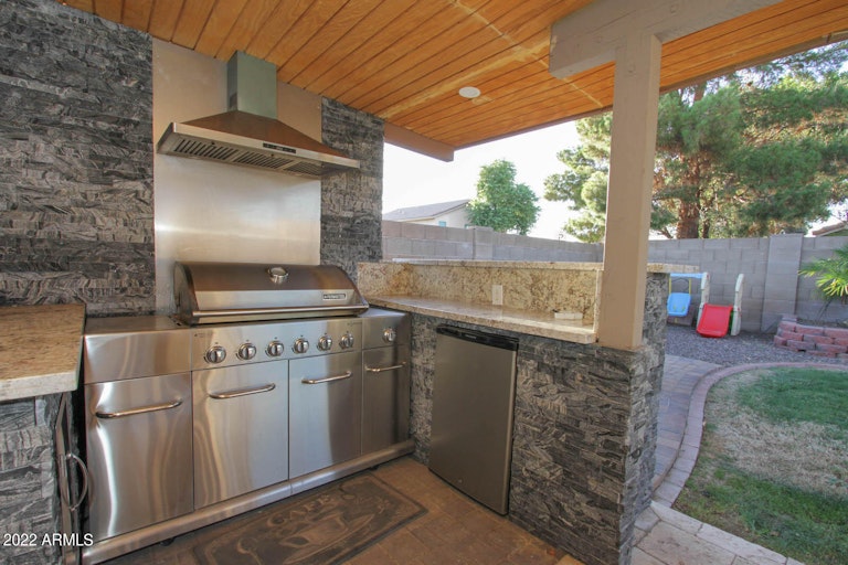 Photo 9 of 44 - 3048 W Zachary Dr, Phoenix, AZ 85027