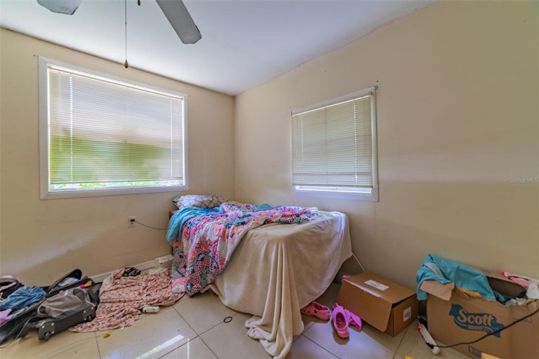 Photo 28 of 51 - 6704 50th Ave N, Saint Petersburg, FL 33709