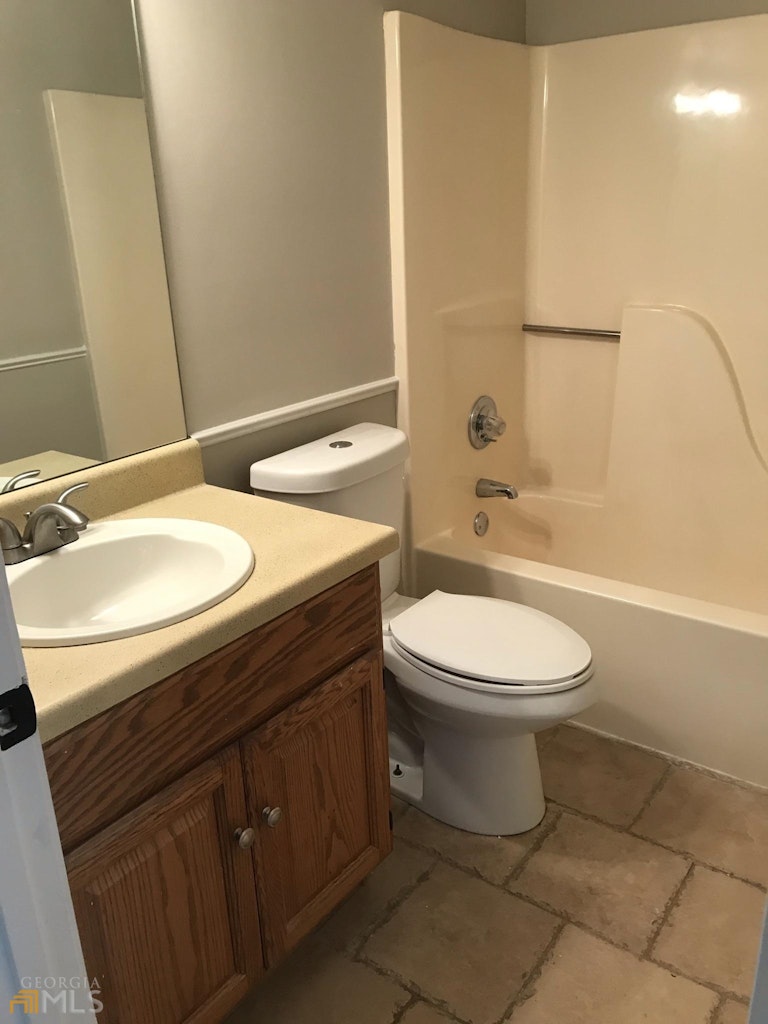 Photo 26 of 29 - 210 Buck Creek Dr, Covington, GA 30016