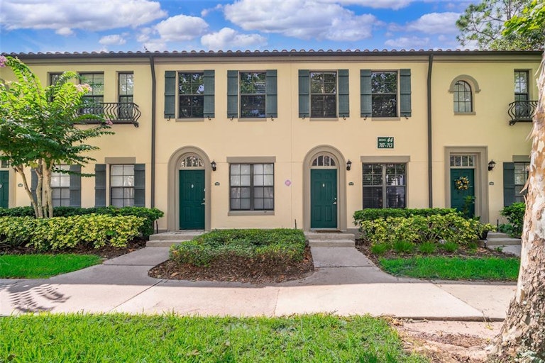 Photo 1 of 32 - 711 Centervale Dr #711, Kissimmee, FL 34747
