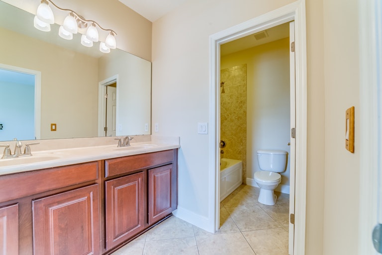 Photo 15 of 21 - 5485 Baldwin Park St, Orlando, FL 32814