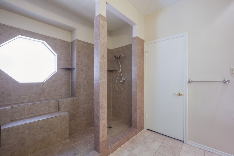 Photo 16 of 25 - 10138 Sandyglen, San Antonio, TX 78240