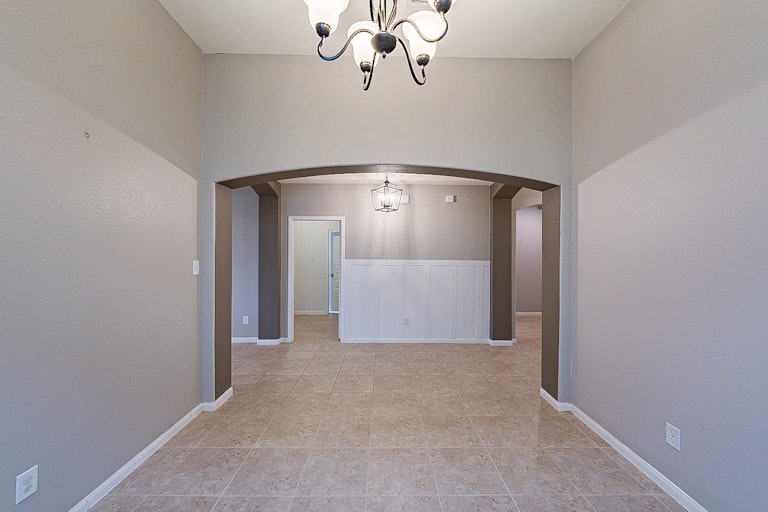 Photo 16 of 35 - 18226 Russett Green Dr, Tomball, TX 77377