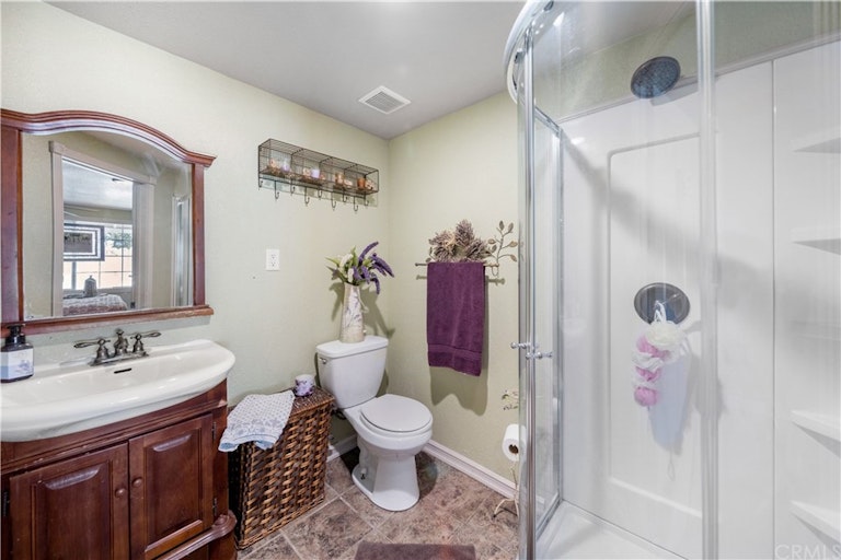 Photo 23 of 38 - 34273 Avenue E, Yucaipa, CA 92399