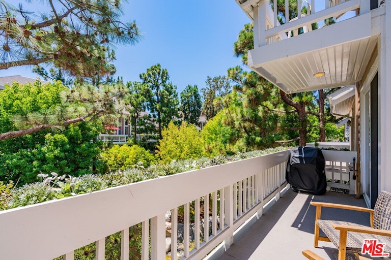 Photo 5 of 41 - 4342 Redwood Ave Unit C308, Marina Del Rey, CA 90292