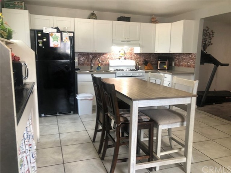 Photo 9 of 22 - 825 N Cherry St, Banning, CA 92220