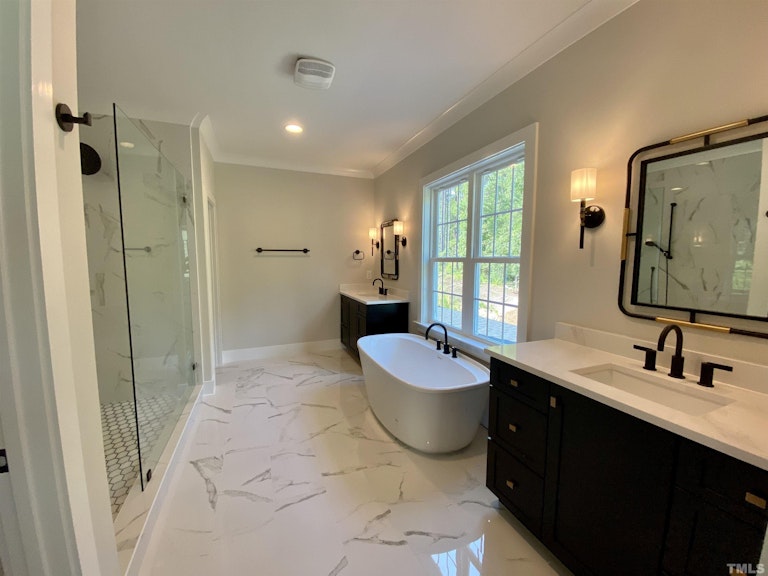 Photo 20 of 37 - 2101 Princeville Dr, Apex, NC 27523