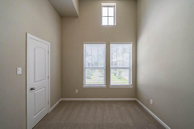 Photo 26 of 32 - 12426 Alora Bluff Trl, Humble, TX 77346